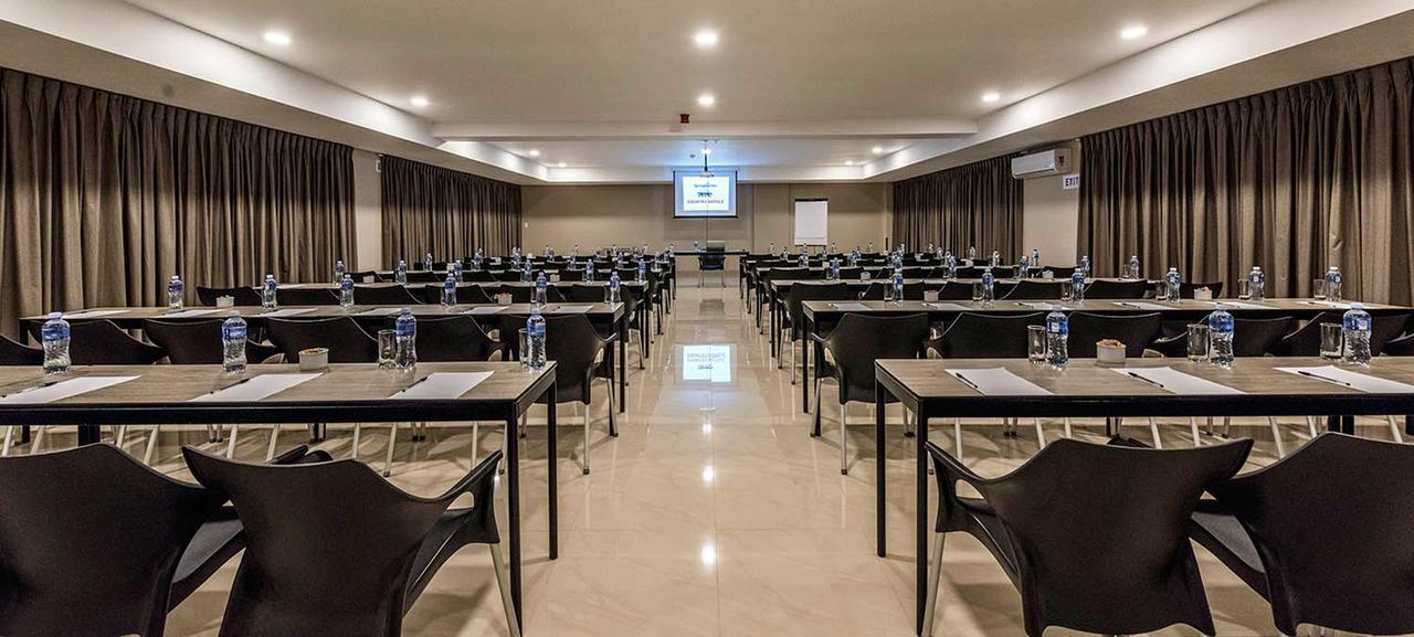 Springbok Inn Bagian luar foto