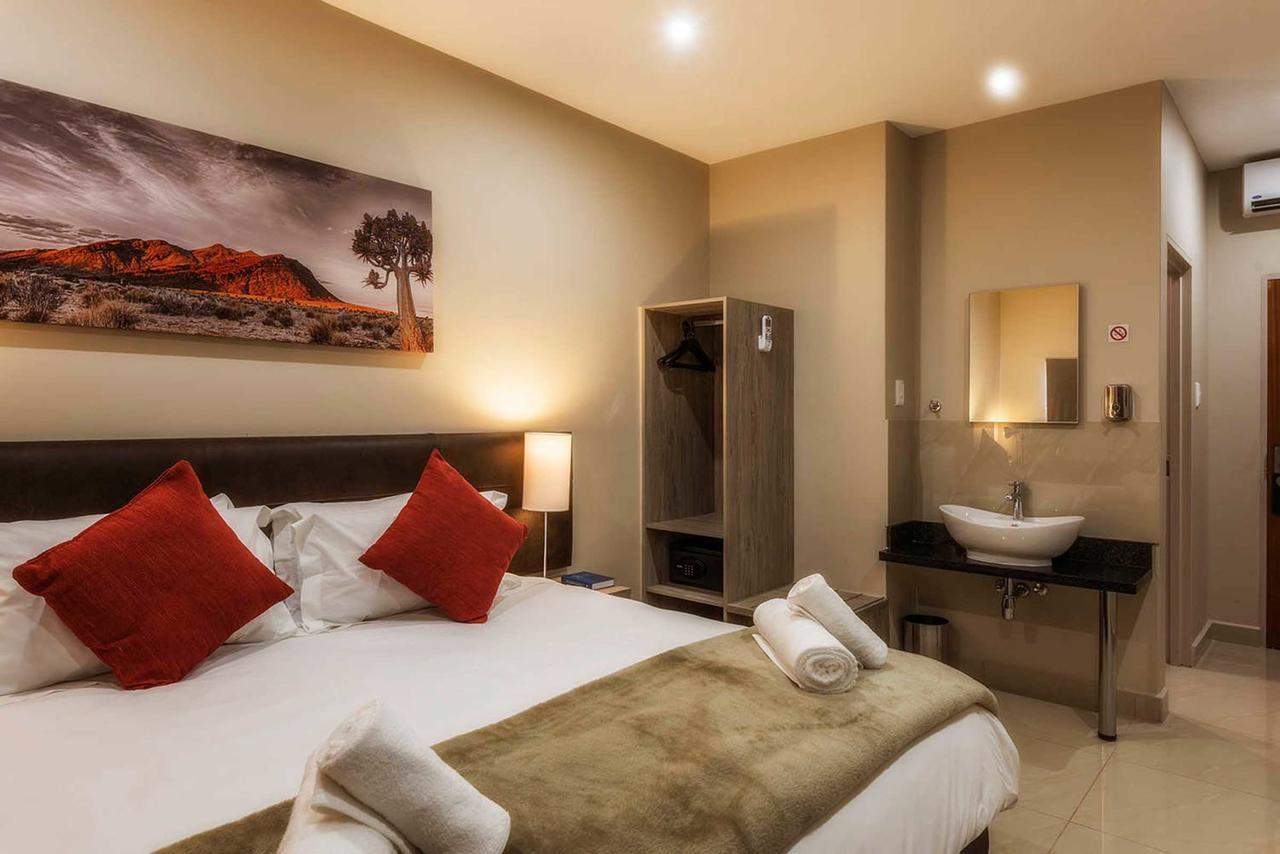Springbok Inn Bagian luar foto
